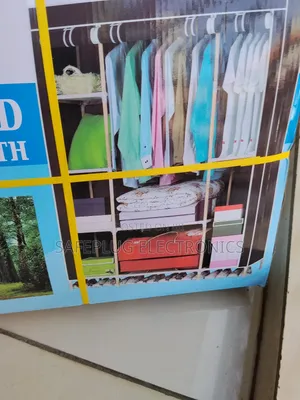 Wardrobe 3-Column Kabati - Smooth Gliding Doors, Scratch-Resistant!"