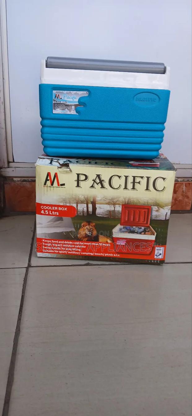 Pacific 4.5 L Insulated Portable Cooler Box - main view