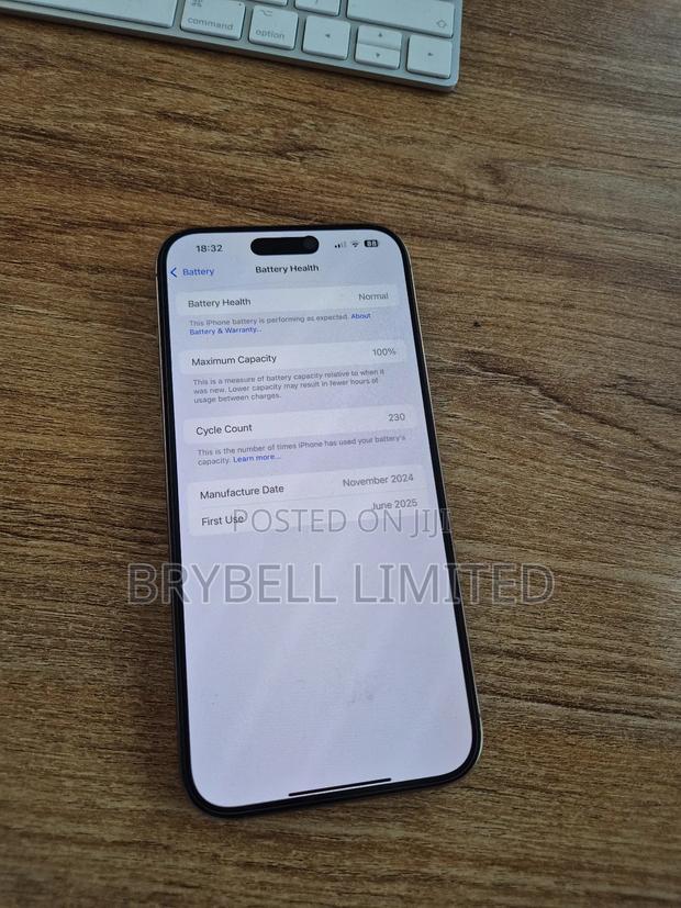 Apple iPhone 16 Pro Max 256 GB White - thumbnail 7