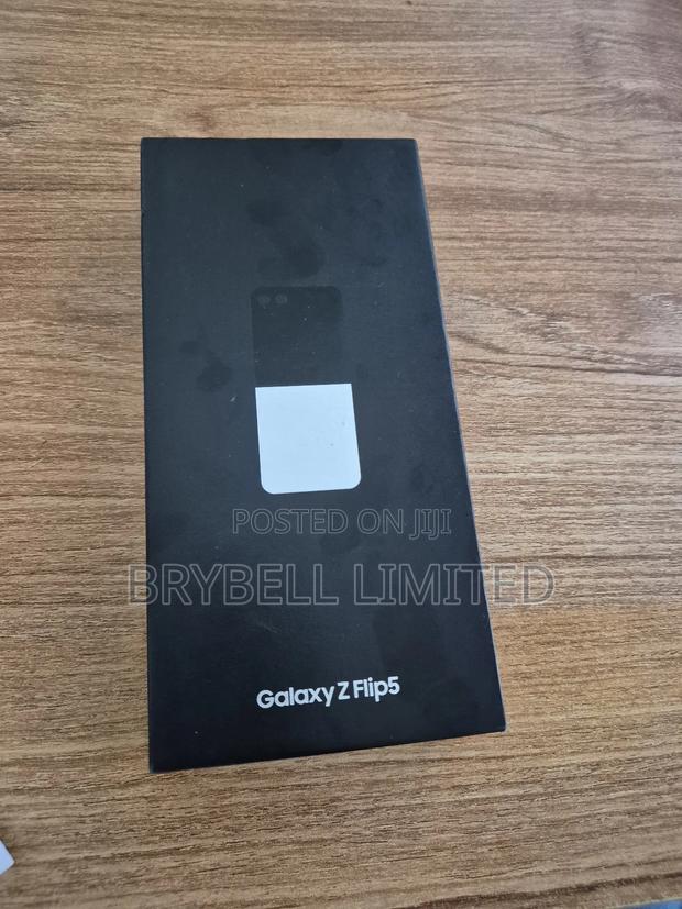 Samsung Galaxy Z Flip5 256 GB Black - thumbnail 9