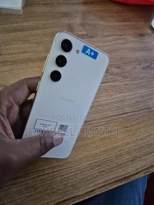 Samsung Galaxy S23 256 GB White - thumbnail 2