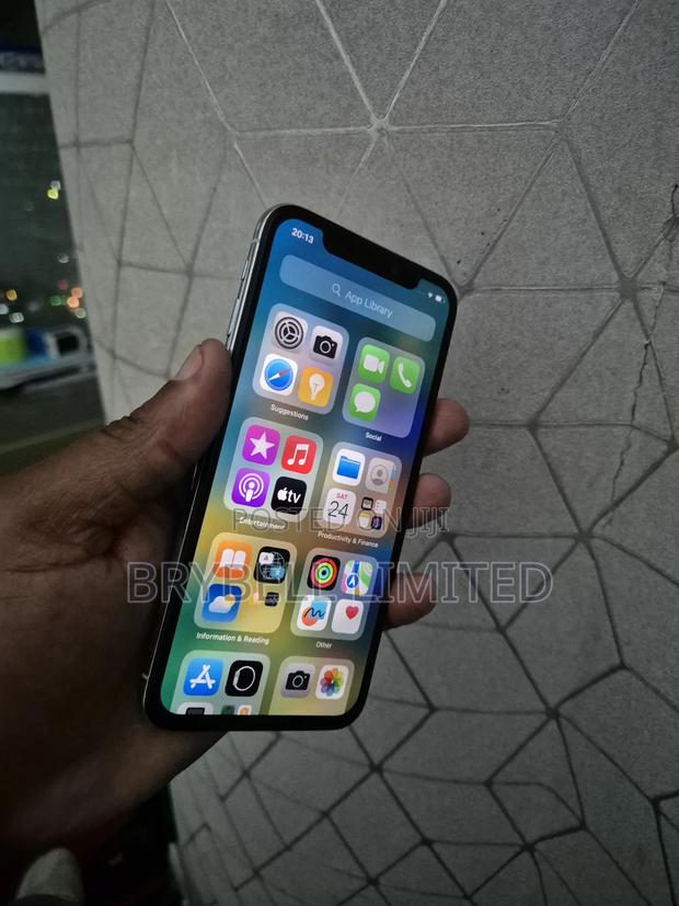 Apple iPhone X 64 GB - thumbnail 3