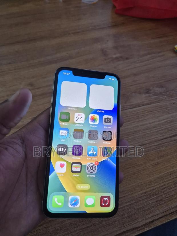 Apple iPhone X 64 GB White - main view