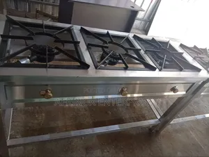 Cooker for Sale, Three Burners. Payment on Delivery