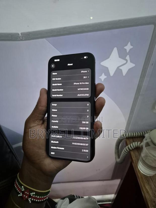 Apple iPhone 16 Pro Max 256 GB Black - thumbnail 5