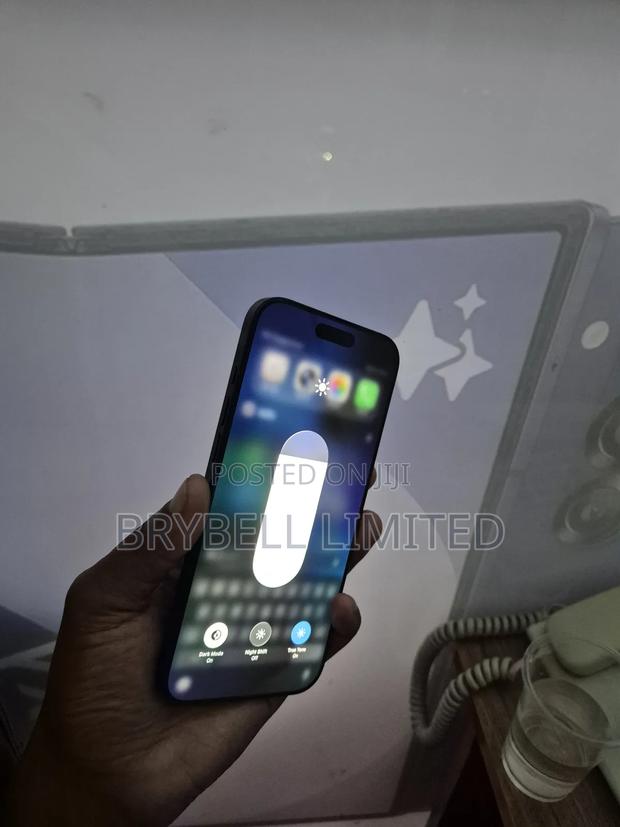 Apple iPhone 16 Pro Max 256 GB Black - thumbnail 4