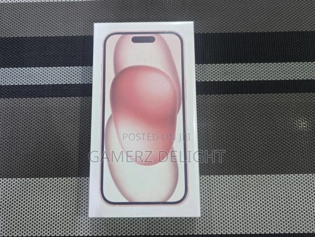 Apple iPhone 15 256 GB - main view