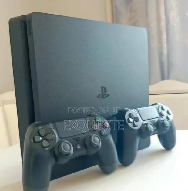 [4 Free Games] - Playstation 4 Slim (In an Amazing Condition)
