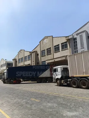 Transit Trailers for Goods Transportation and Delivery Are Available