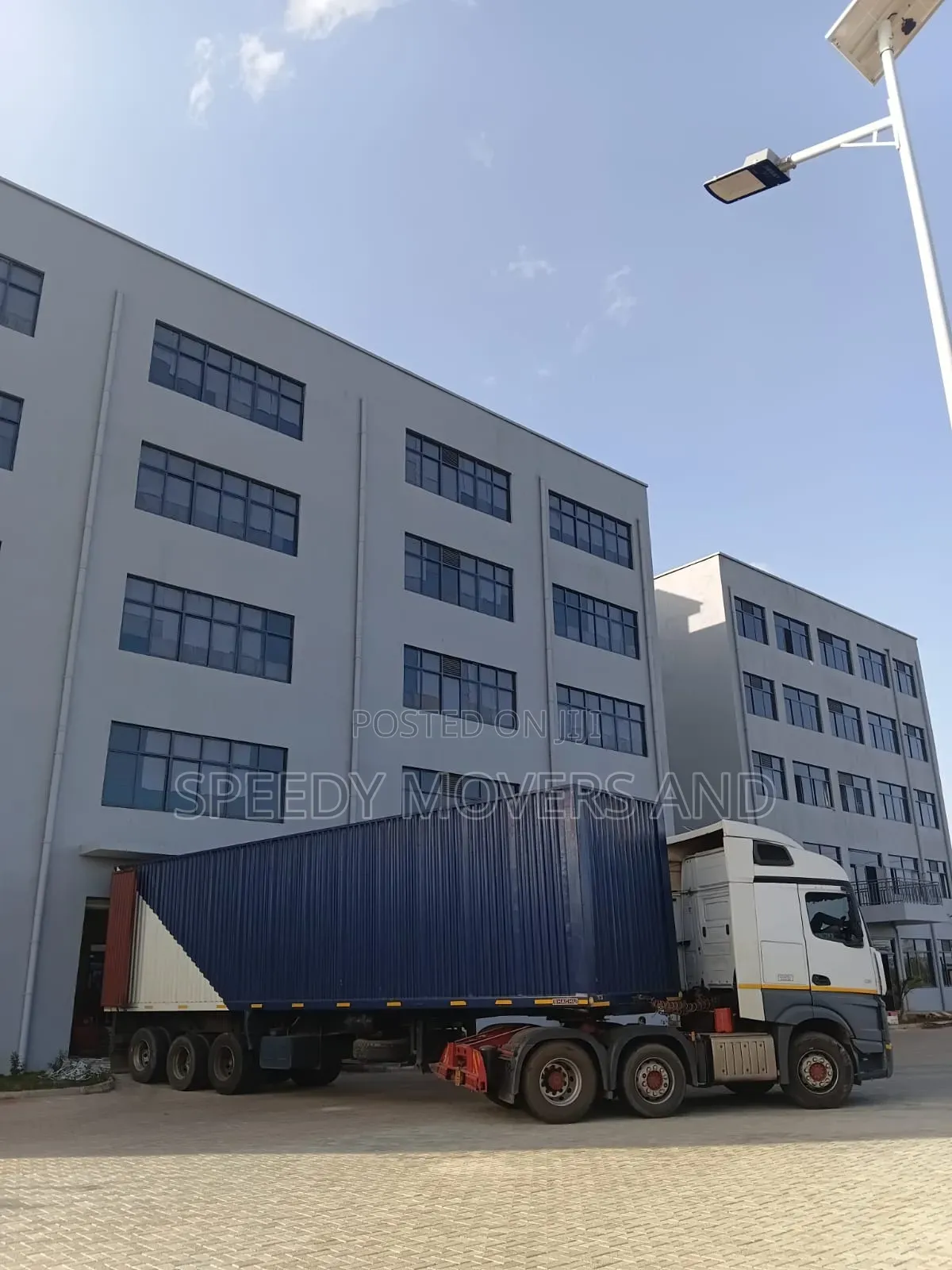 Trailers for Errands and Logistics Services Are Available