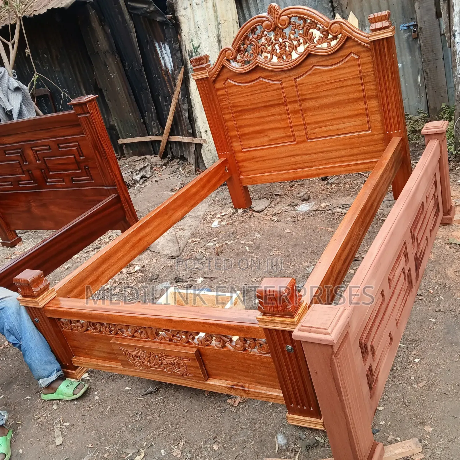 Mahogany Antique 5*6 Beds