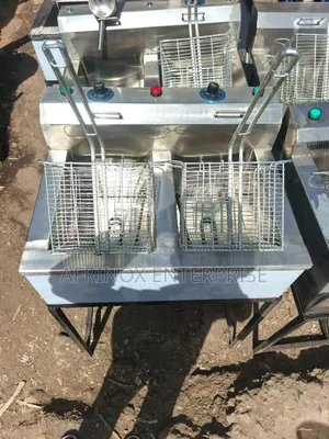 28 Litres Snacks Deep Fryer Machine. Electric. Pay on Delivery.