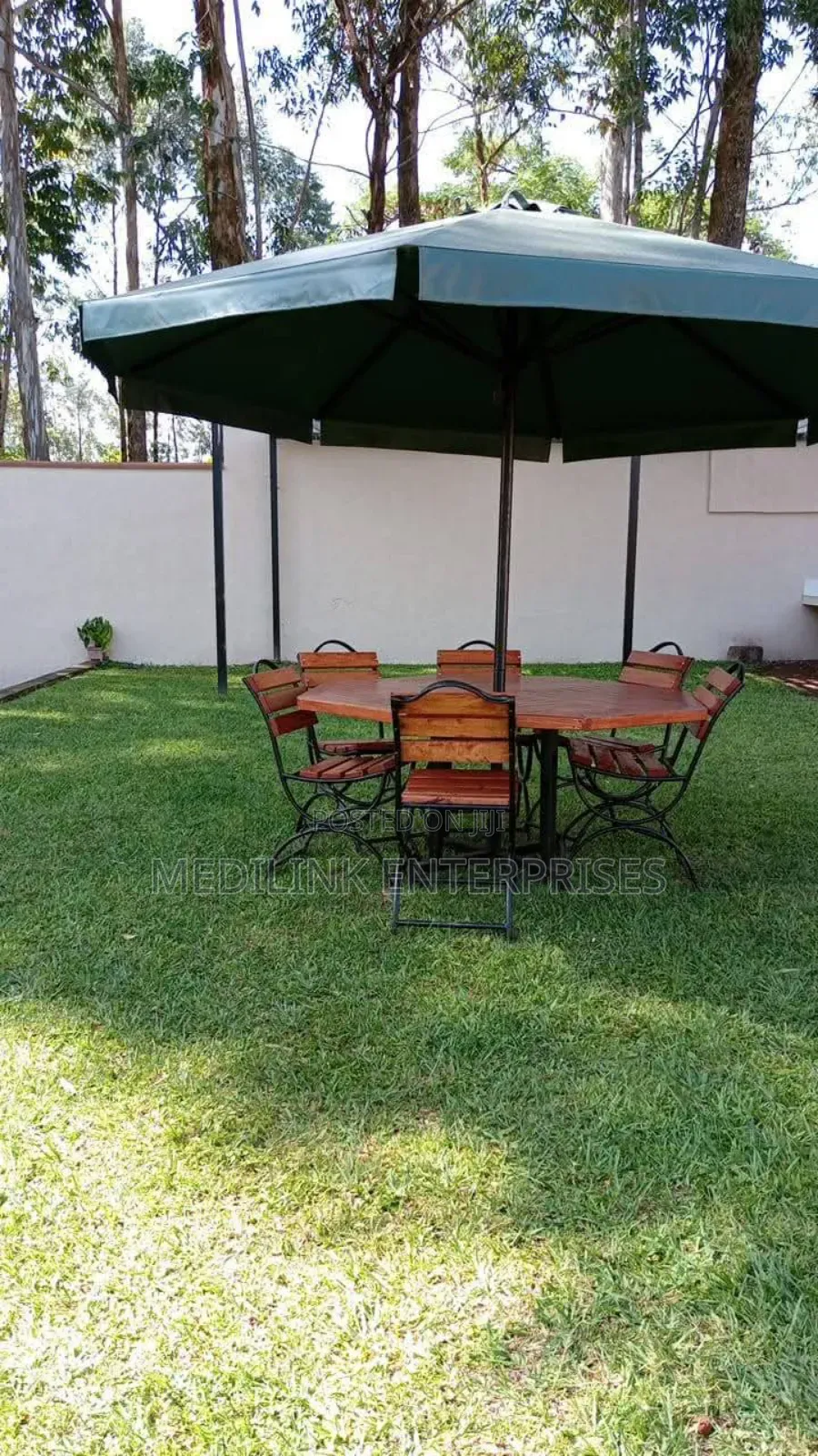Tiki Tropical 6-Seater Garden Shade
