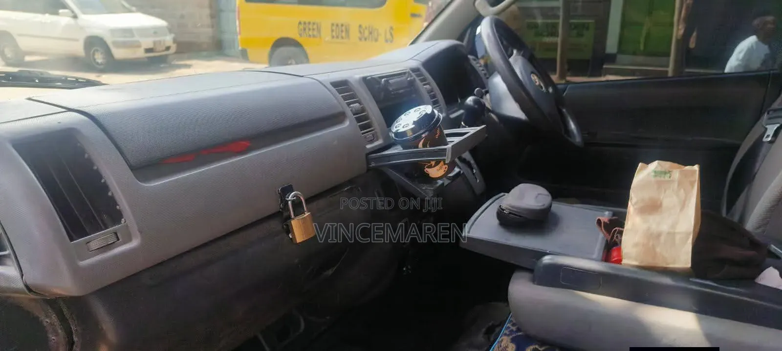 Toyota HiAce 2012 Silver