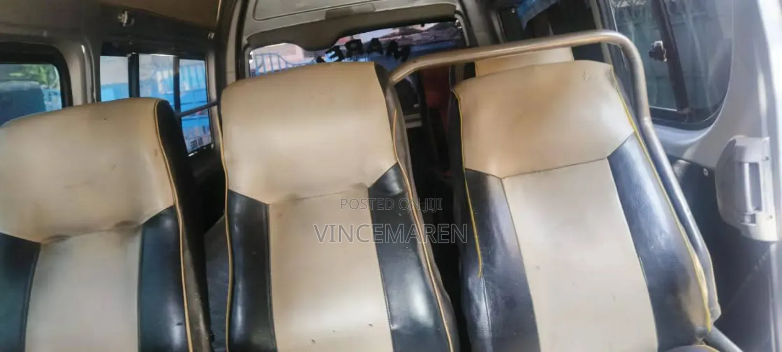 Toyota HiAce 2012 Silver