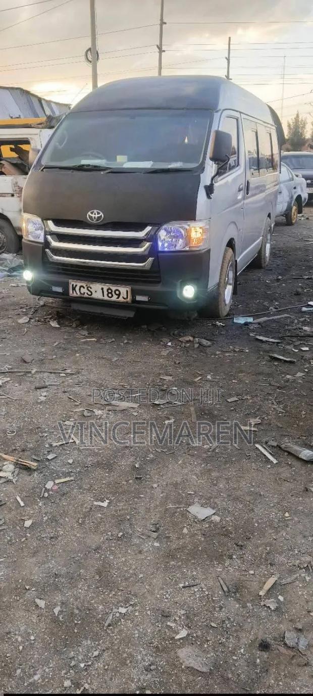 Toyota HiAce 2012 Silver - thumbnail 17