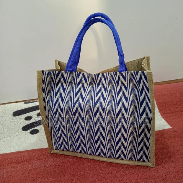 Geometric Print Pattern Tote Bag - thumbnail 3
