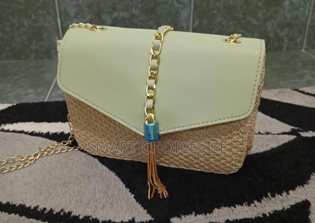 ♦ Chained Classy Woven Shoulder Bag - thumbnail 2