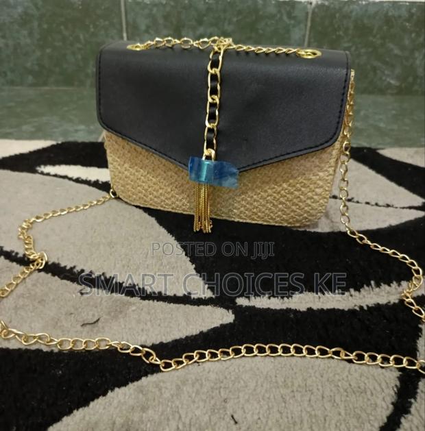 ♦ Chained Classy Woven Shoulder Bag - thumbnail 3