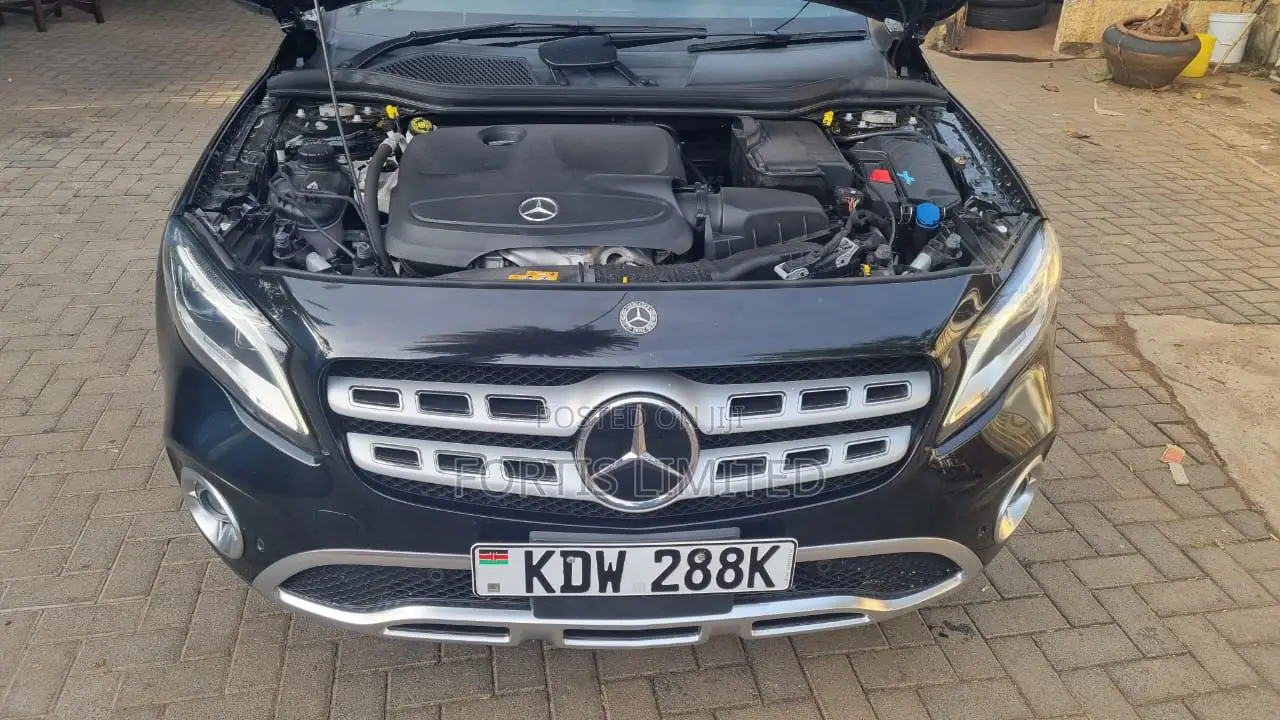 Mercedes-Benz GLA-Class 2018 Black