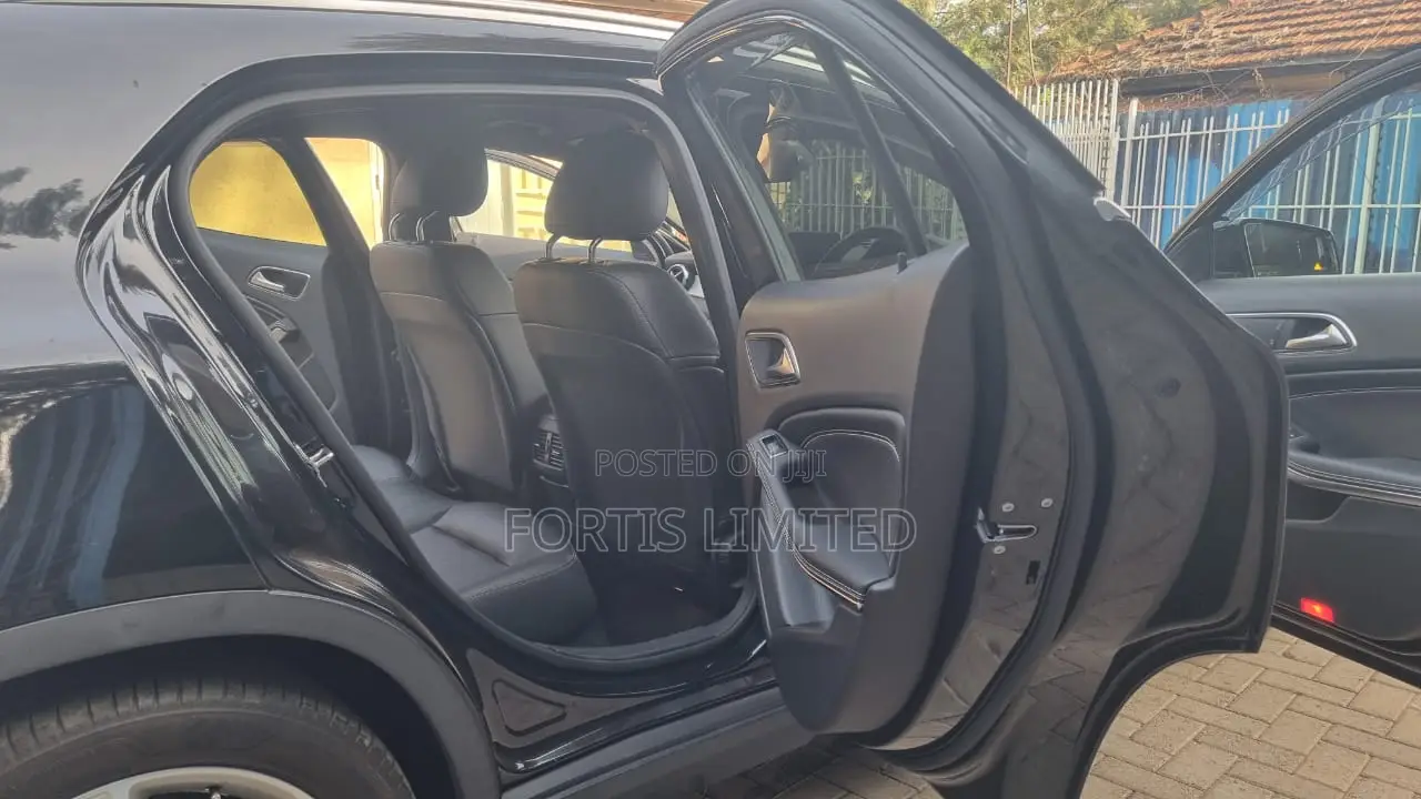 Mercedes-Benz GLA-Class 2018 Black
