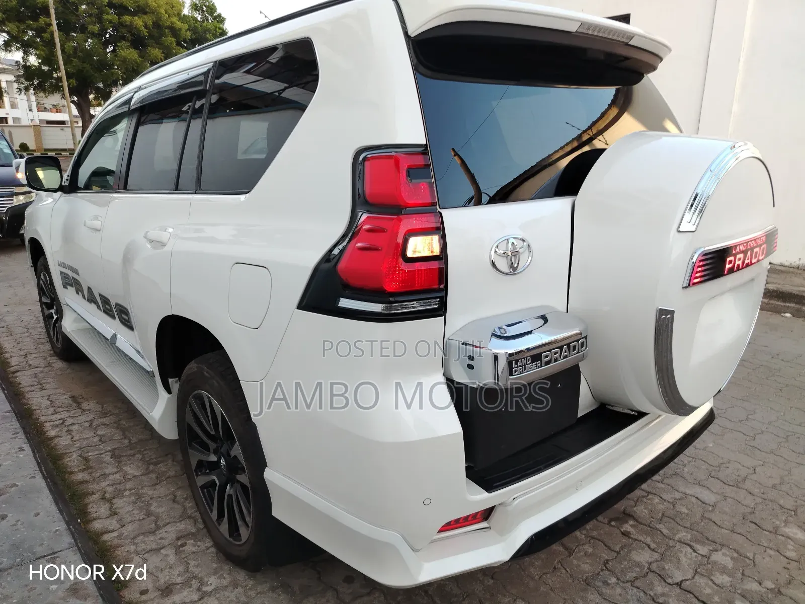 Toyota Land Cruiser Prado 2.8 2020 White