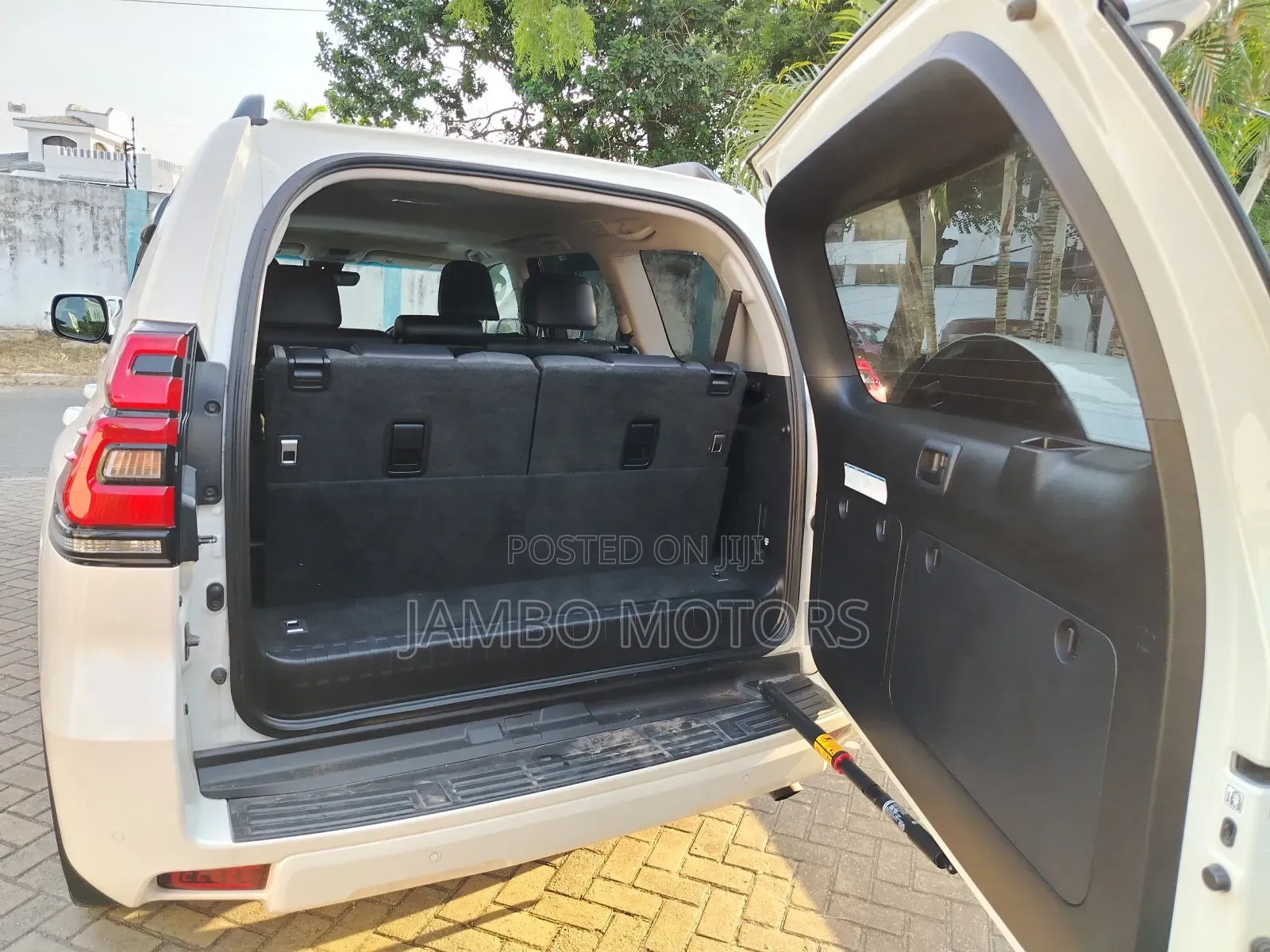 Toyota Land Cruiser Prado 2.8 2020 White