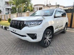 Toyota Land Cruiser Prado 2.8 2020 White