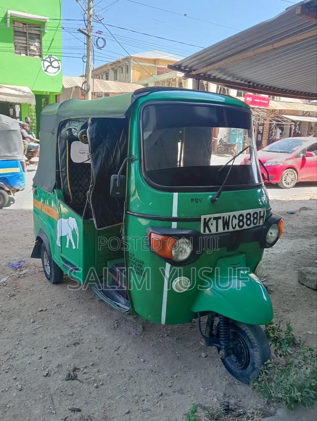 Piaggio Scooter 2023 Green - thumbnail 2