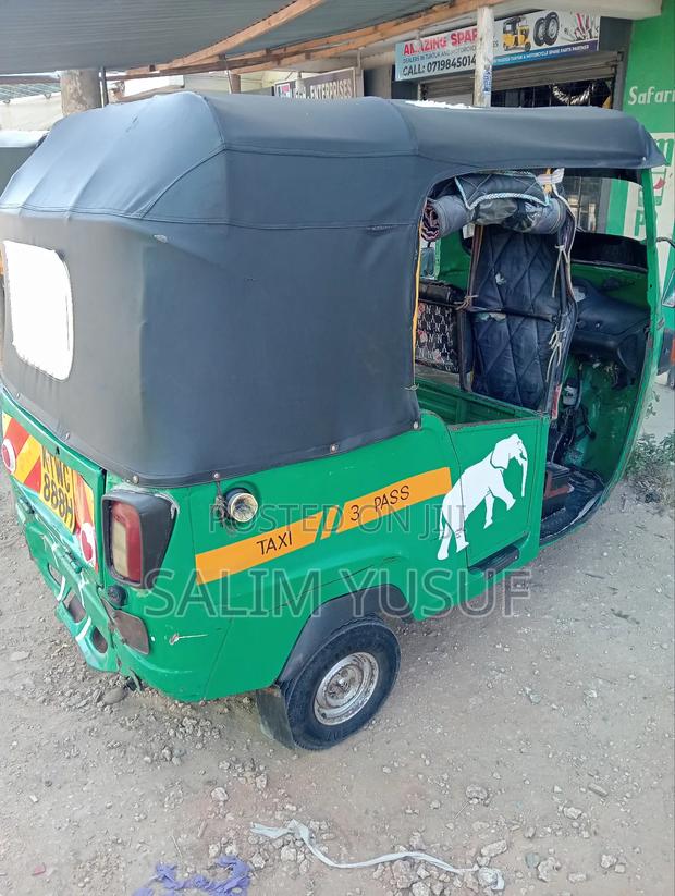 Piaggio Scooter 2023 Green - thumbnail 3