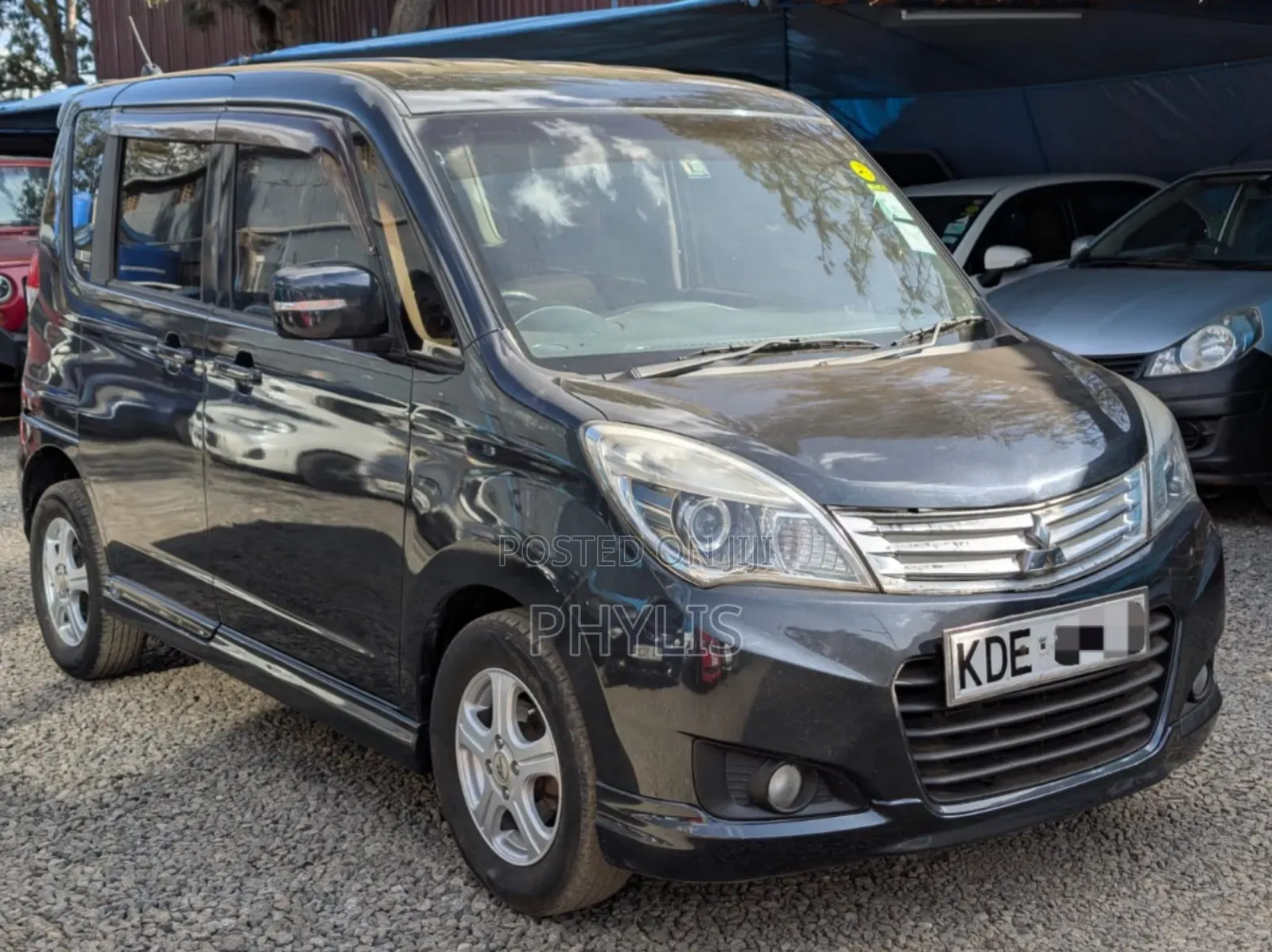 Mitsubishi Delica 2014 Black