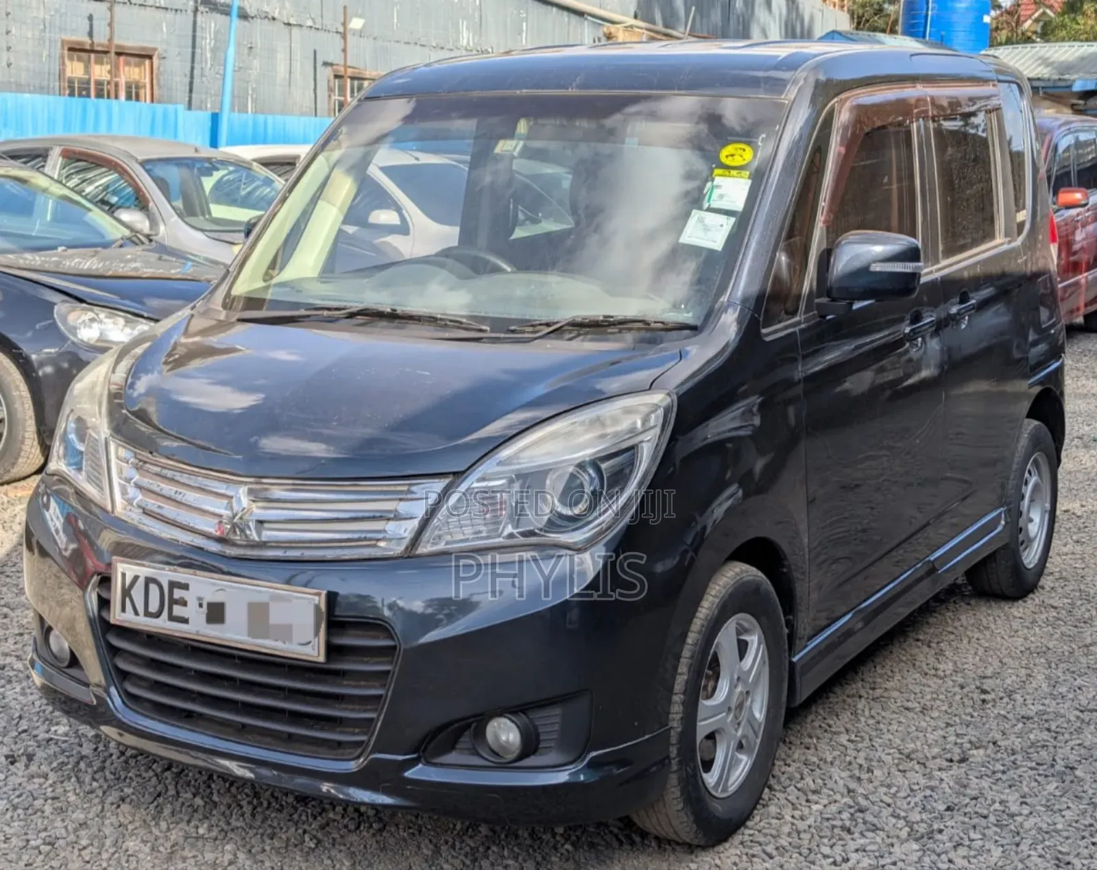 Mitsubishi Delica 2014 Black