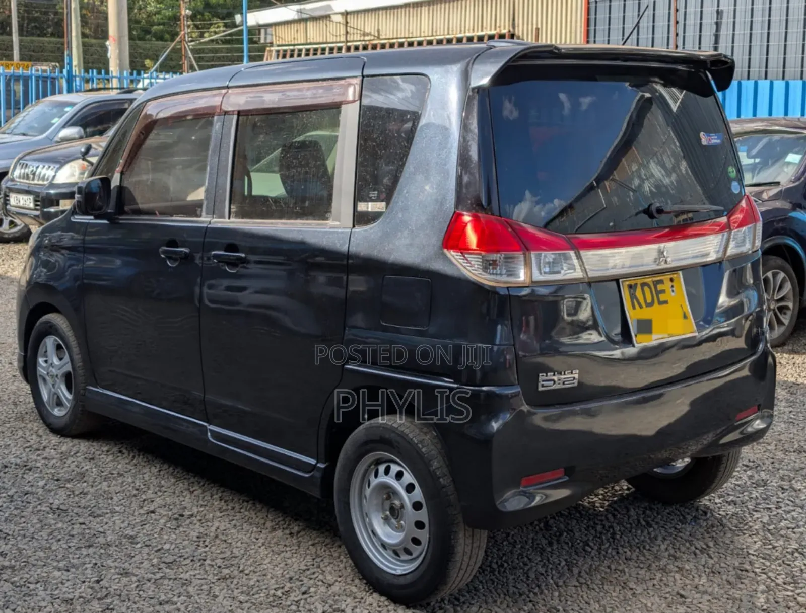 Mitsubishi Delica 2014 Black