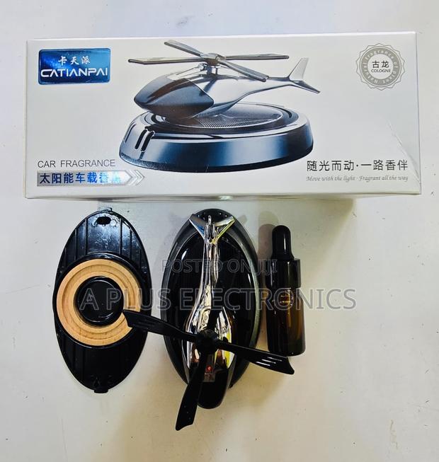  Car Fragrance With Solar Panel for Spinning