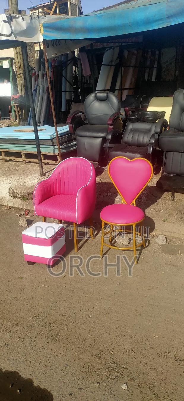 Manicure Set+ Pedicure Stool - thumbnail 2