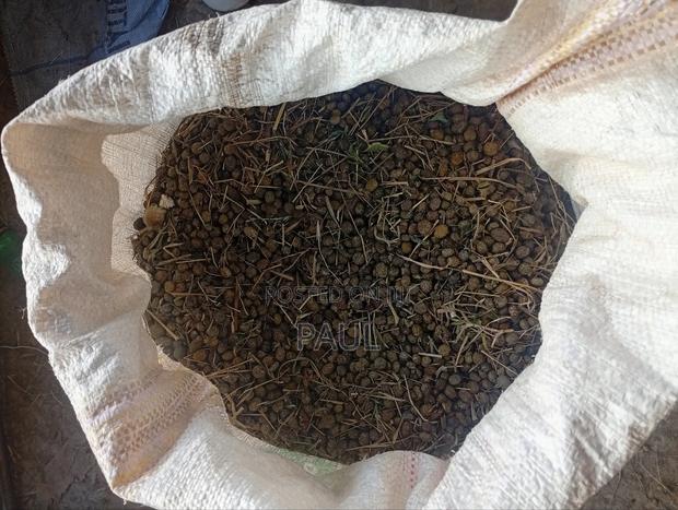 Rabbit Manure and Urine - thumbnail 2