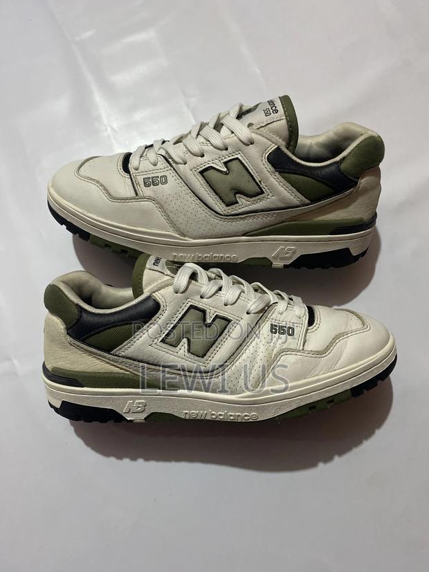 New Balance 550 - main view