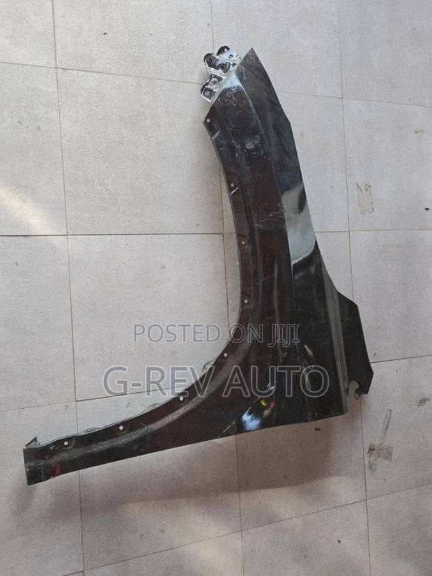 Lexus   Rx  Fender  In  Stock. - main view