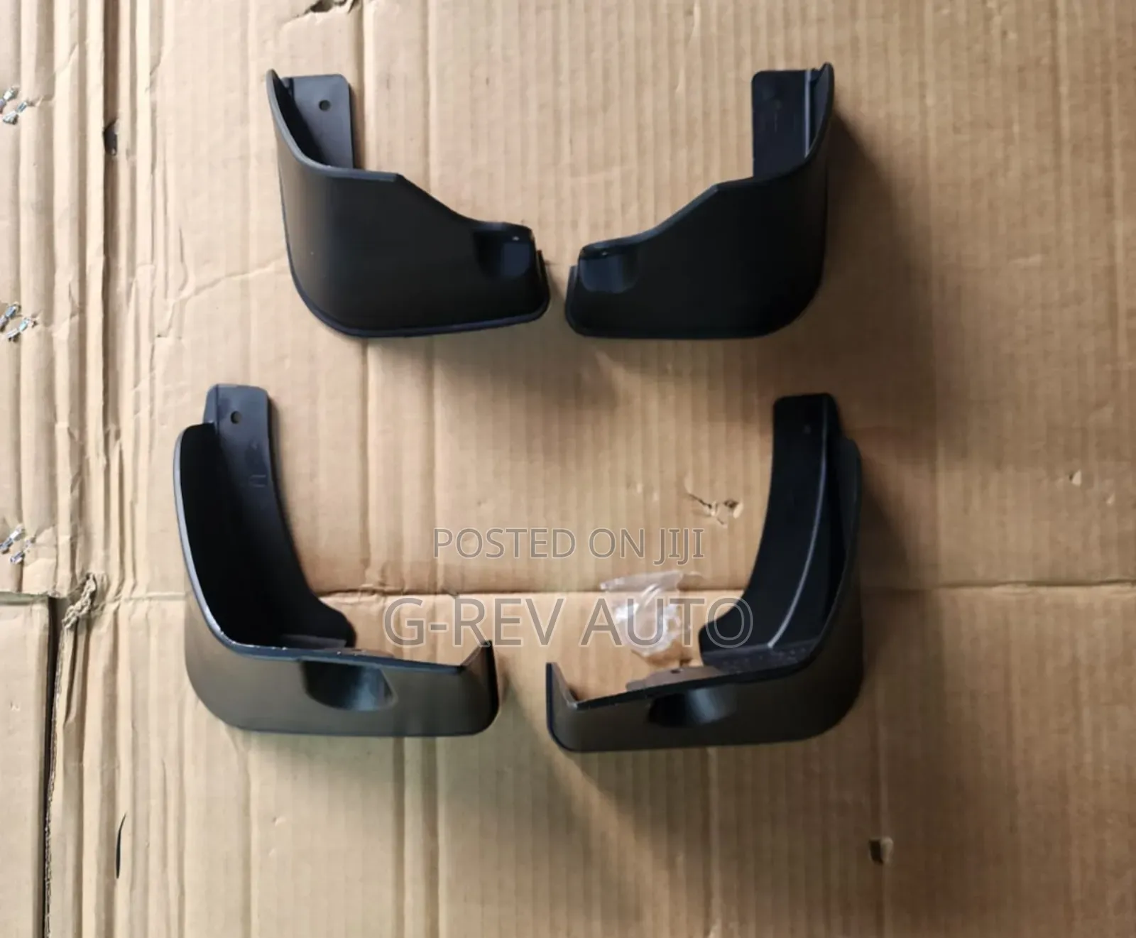 Axio 2012-2018  Mudflaps
