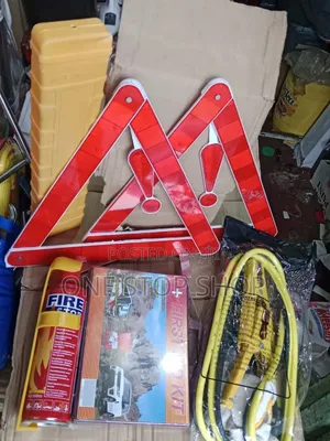 4x Compact Vehicle Safety Kit