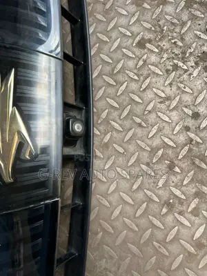 Harrier 2014-2018  Grill  With  Camera