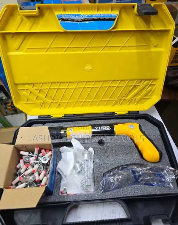 Yugo Manual Concrete Nail Gun Kit