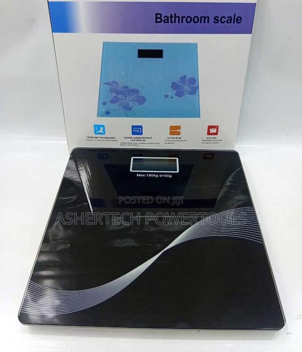 Digital Glass Bathroom Scale With a Maximum Capacity of 180 Kg
