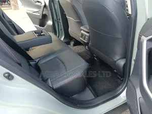 Toyota RAV4 2019 Green