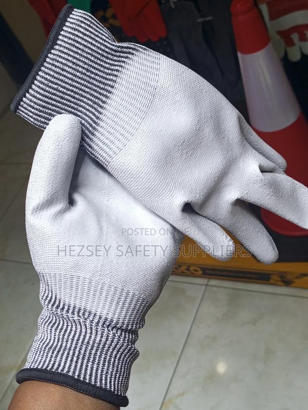 Cut Resistant Safety Gloves Level 3 - thumbnail 2