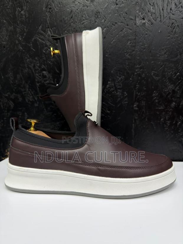 Clarks Slip ~On Casuals - thumbnail 7