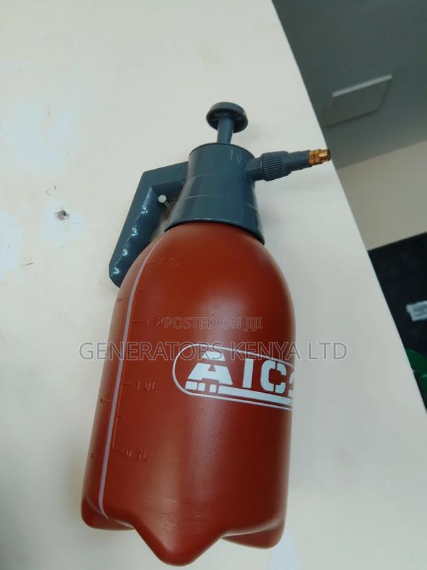 2l Manual Pressure Sprayer - thumbnail 3