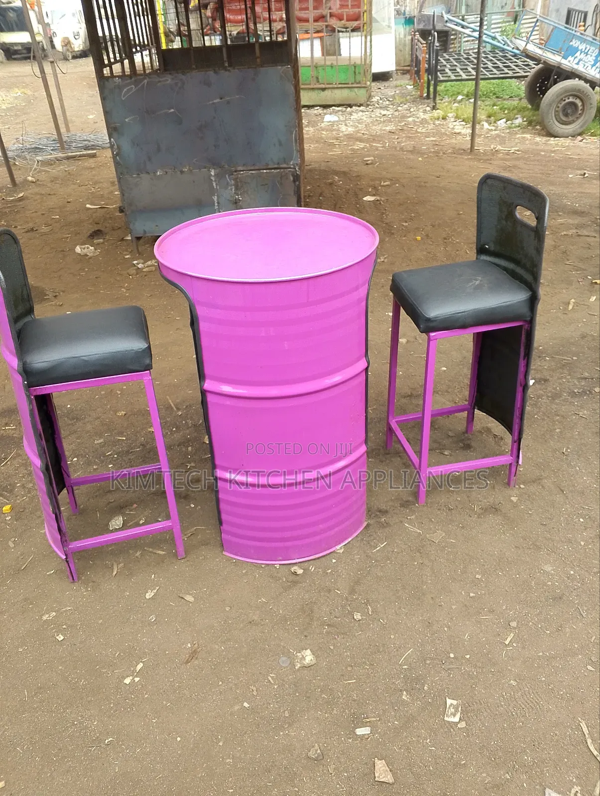 Repurpose Oil Drum Table and Chairs