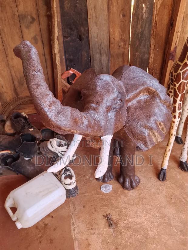 Eagle Sculpture - thumbnail 3