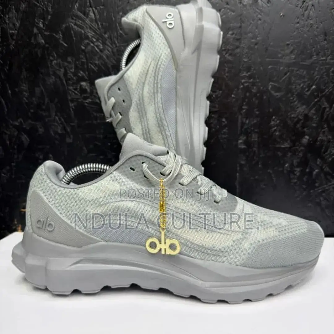 Alo Sneakers